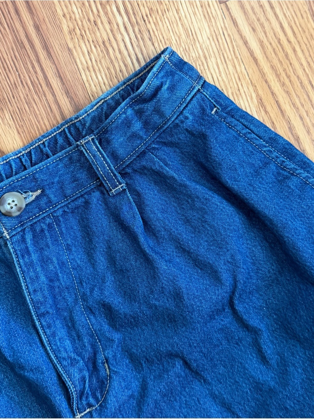 Old Navy High-Waisted OGC Chino Denim Shorts - Picture 3 of 7